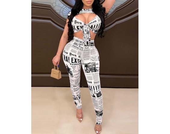 spaper Print Cut-out Short Sleeve Skinny Cropped Top With Pants Suit Sets