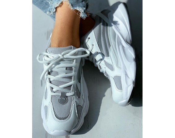 Lace up Colorblock Muffin Sneaker